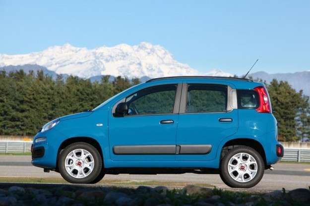 Fiat Panda Natural Power di fianco