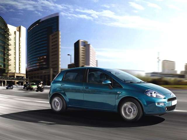 Fiat Punto Natural Power di fianco