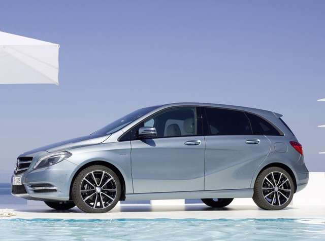 Mercedes-Benz B Ngd fianco