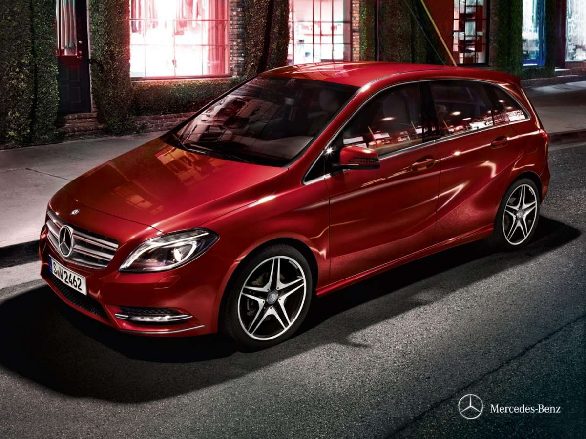 Mercedes-Benz B Ngd lato sinistro