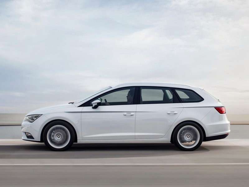 Seat Leon ST TGi fiancata