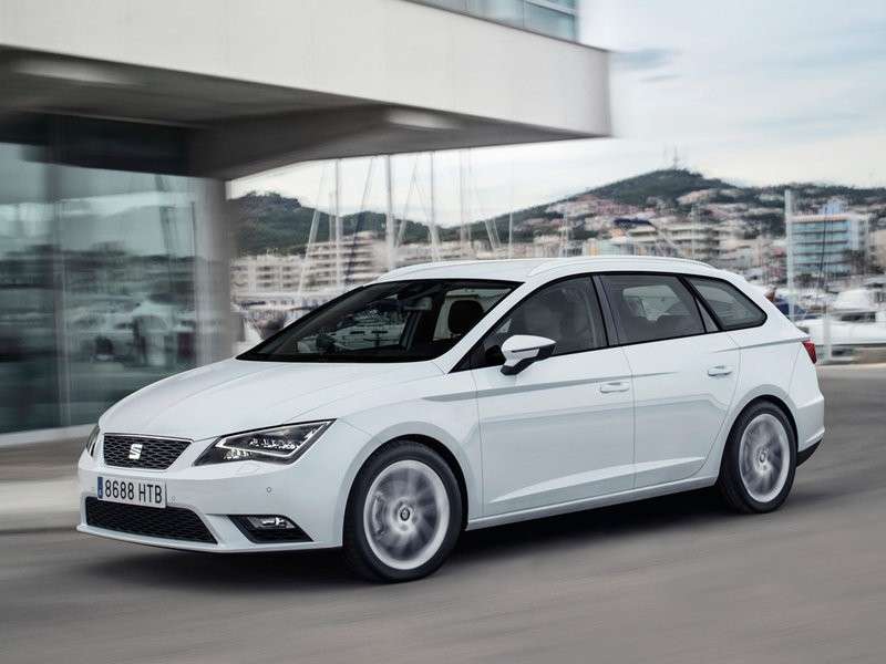Seat Leon ST TGi laterale anteriore