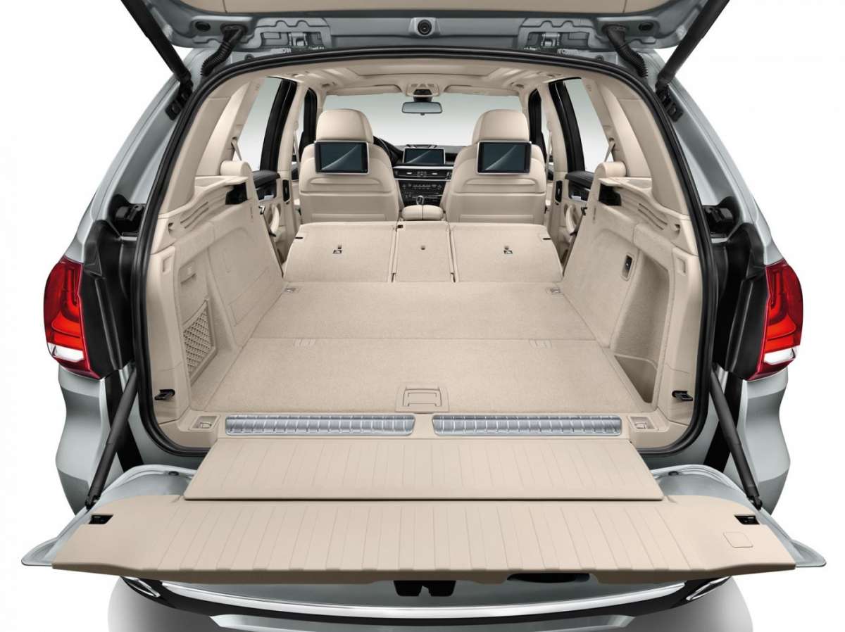 BMW X5 xDrive40e bagagliaio