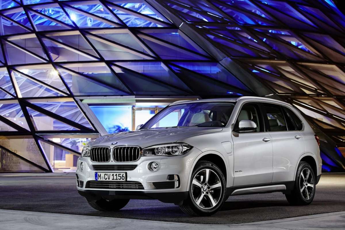 BMW X5 xDrive40e frontale