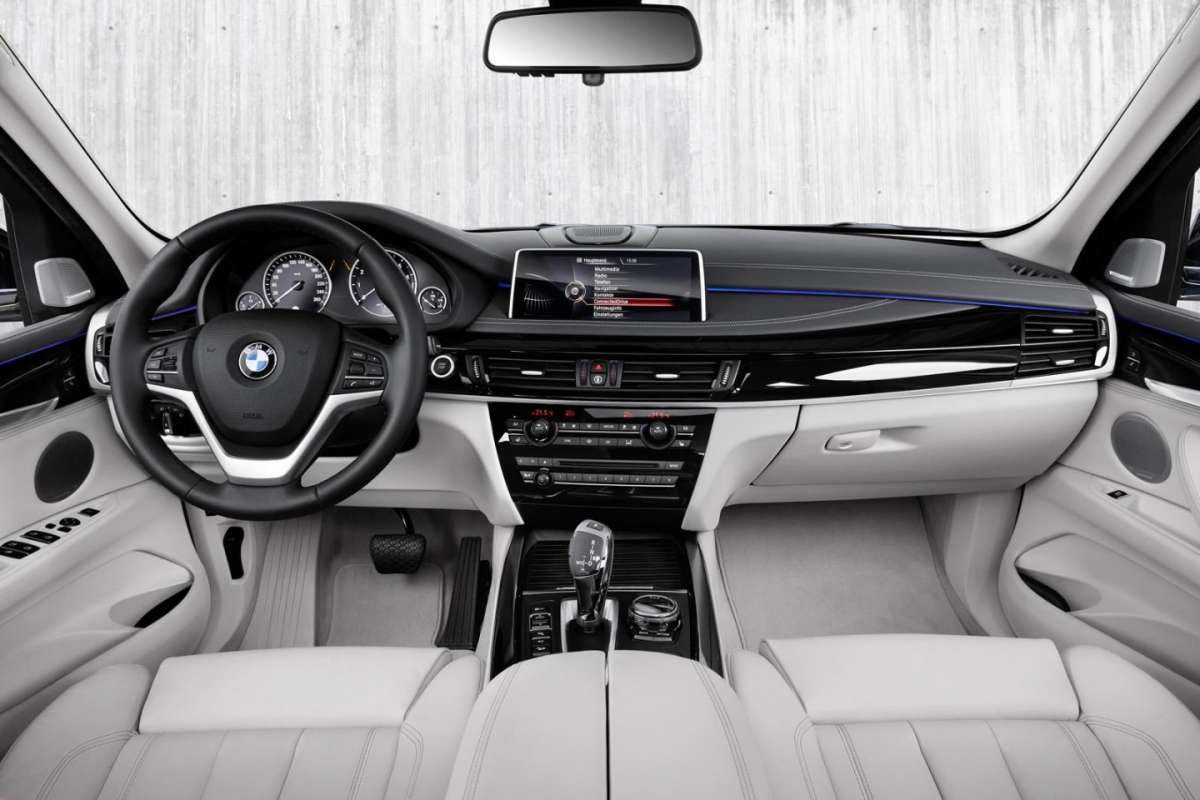 BMW X5 xDrive40e plancia