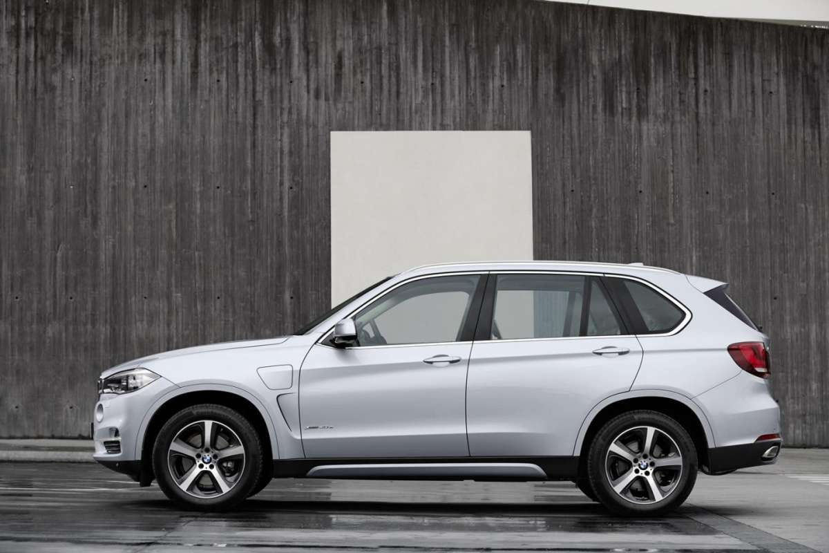 Misure BMW X5 xDrive40e
