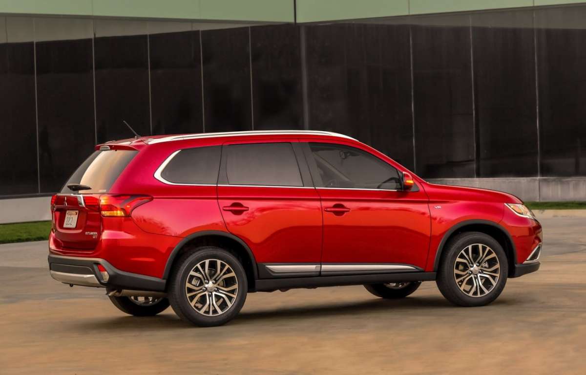 Mitsubishi Outlander 2016 fiancata