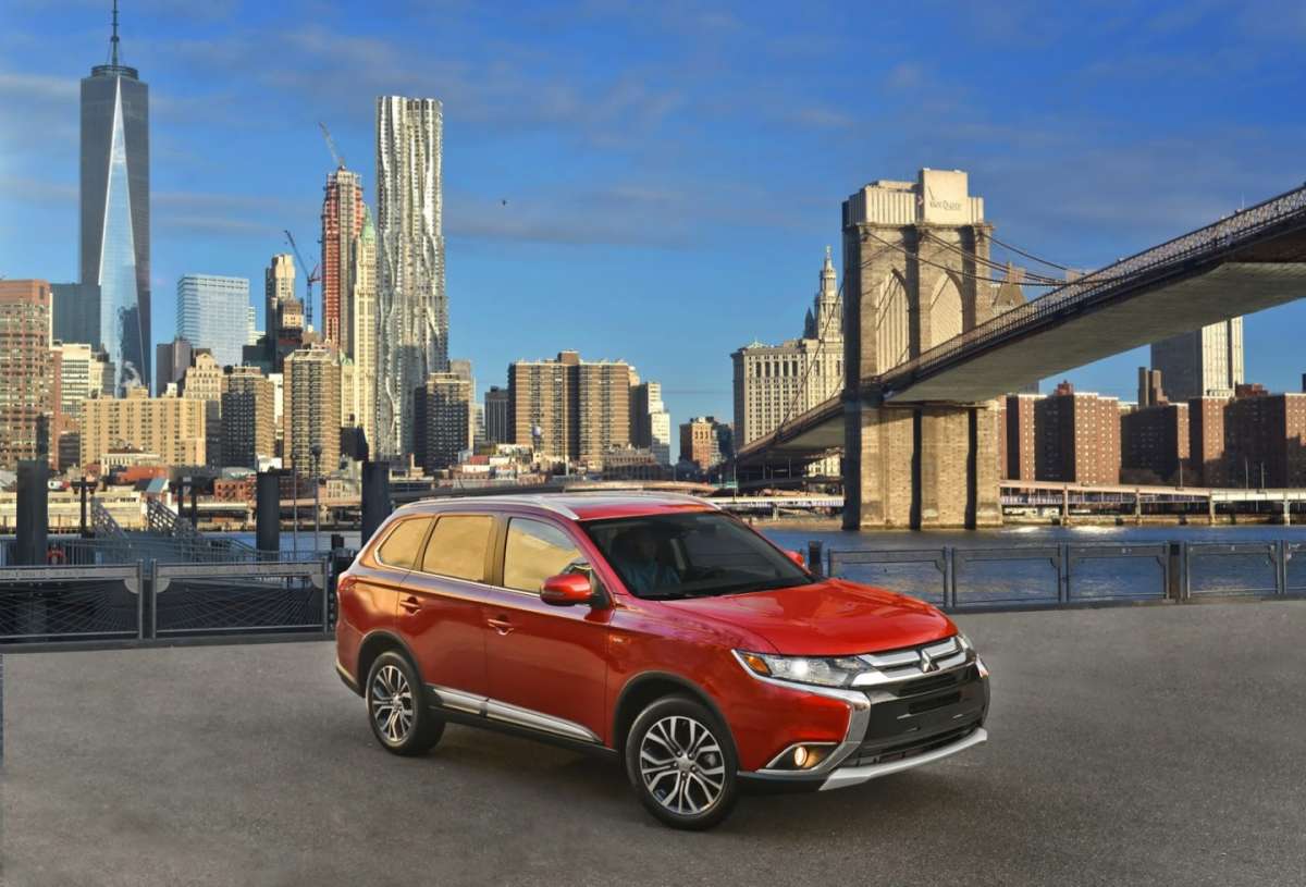 Mitsubishi Outlander 2016