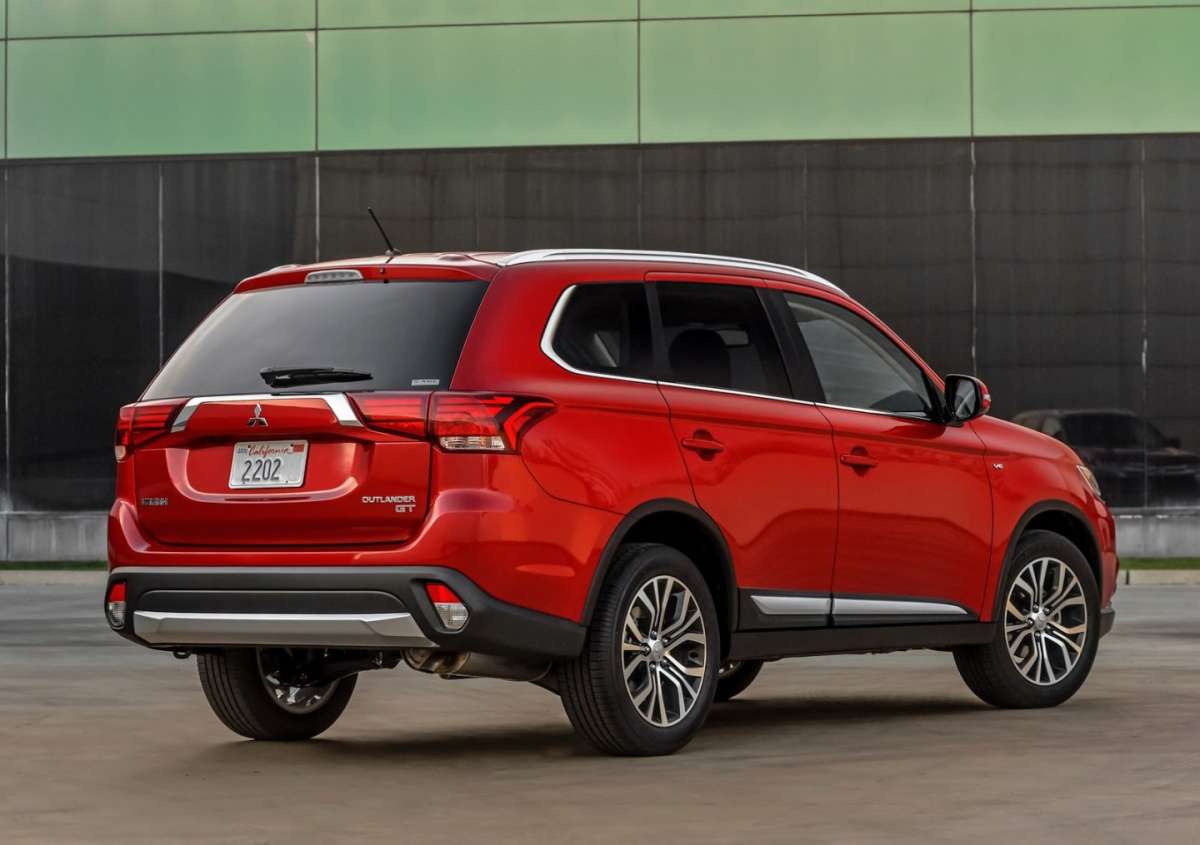 Restyling Mitsubishi Outlander 2016
