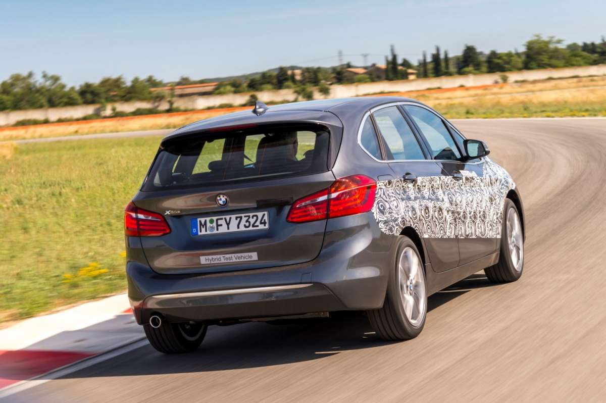 Prestazioni di Bmw Serie 2 Active Tourer ibrida plug-in