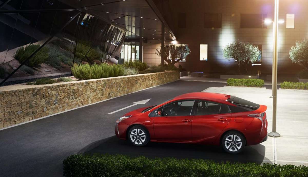 Foto Nuova Toyota Prius 2016
