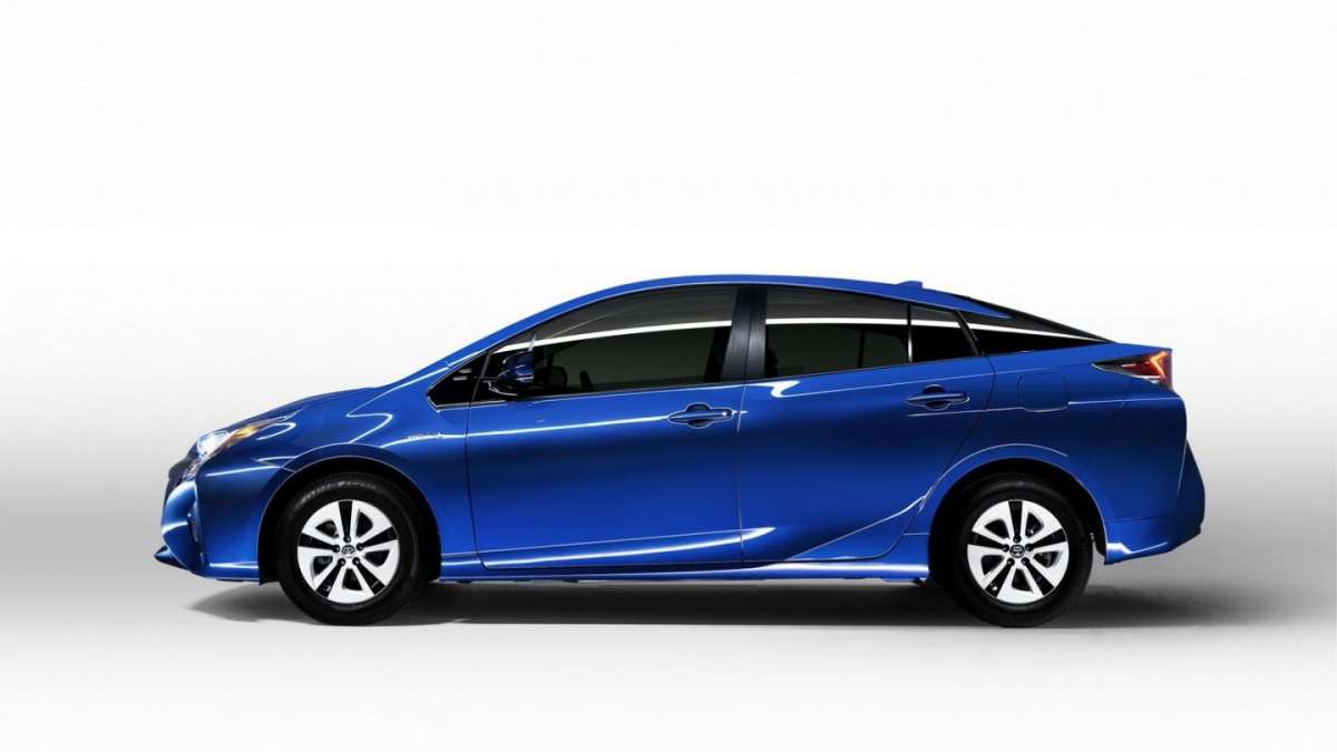 Nuova Toyota Prius 2016 dimensioni