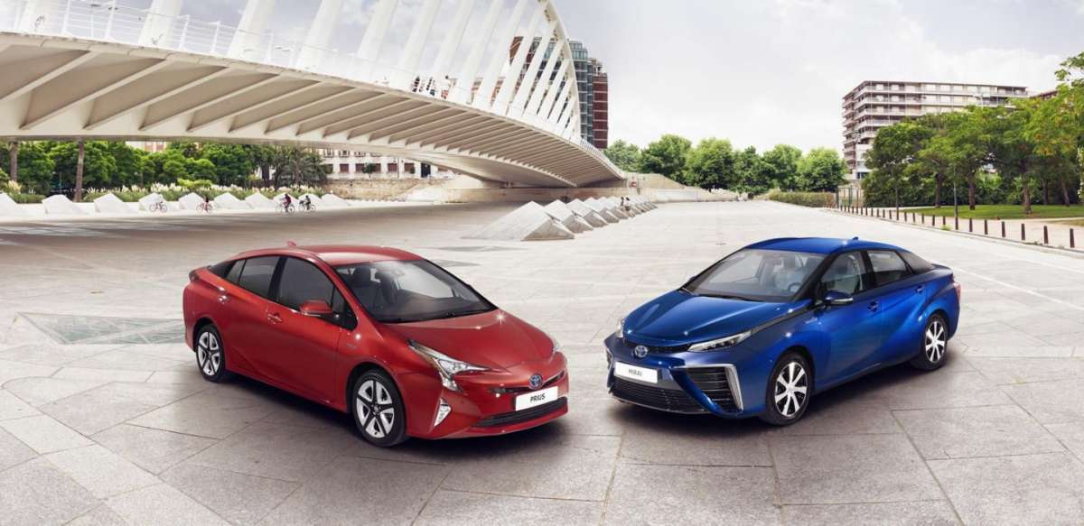 Nuova Toyota Prius 2016 e Toyota Mirai Fuel Cell