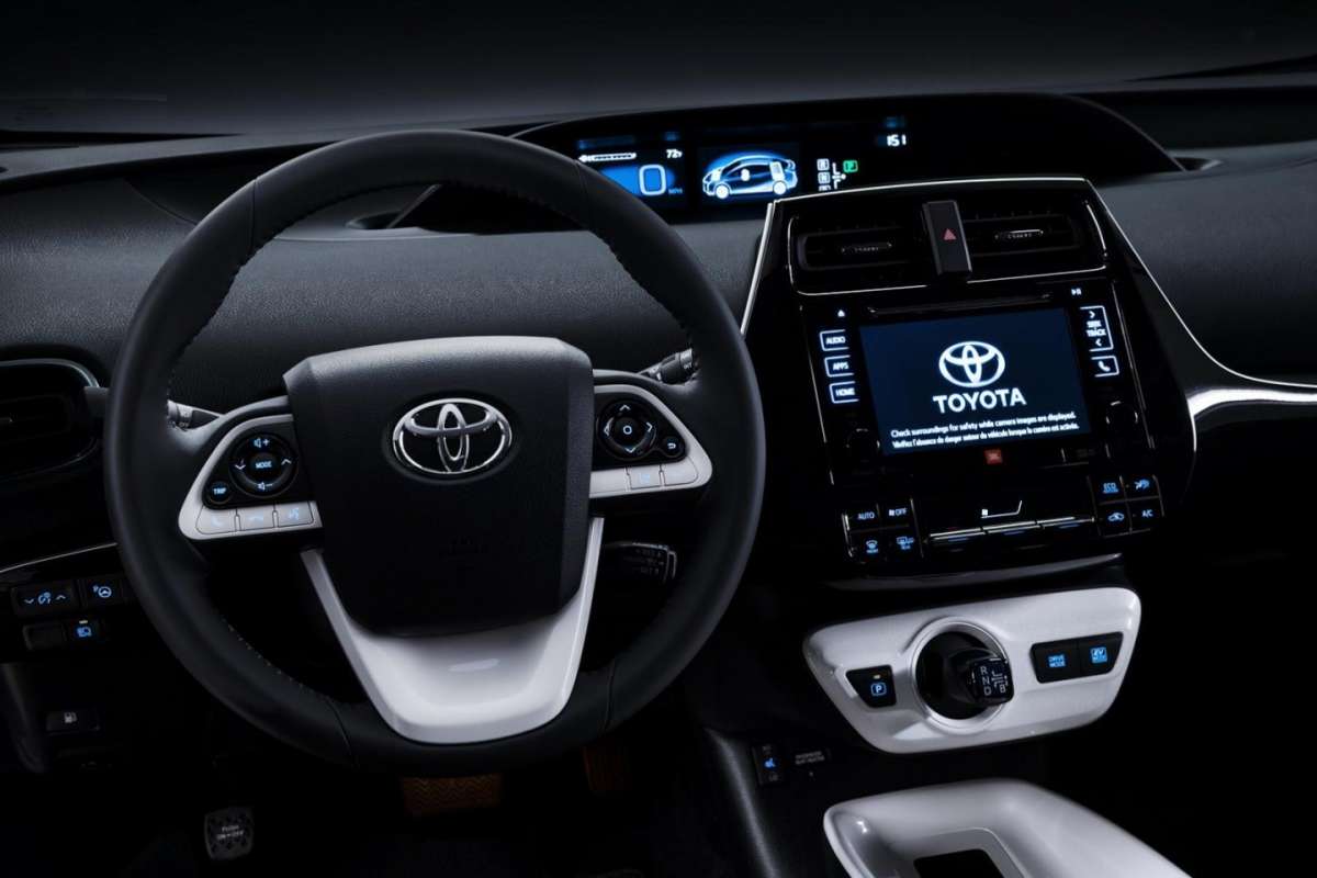 Plancia della nuova Prius