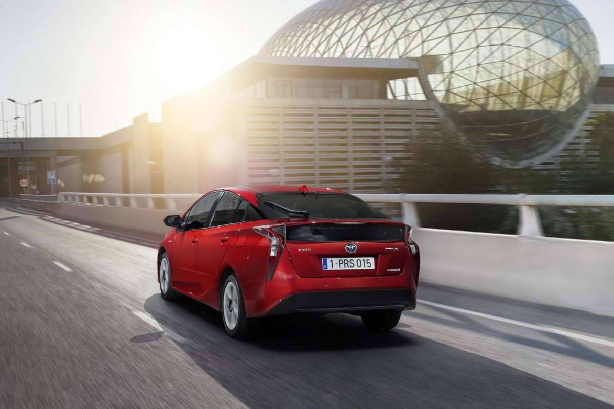 Posteriore della Prius 2016