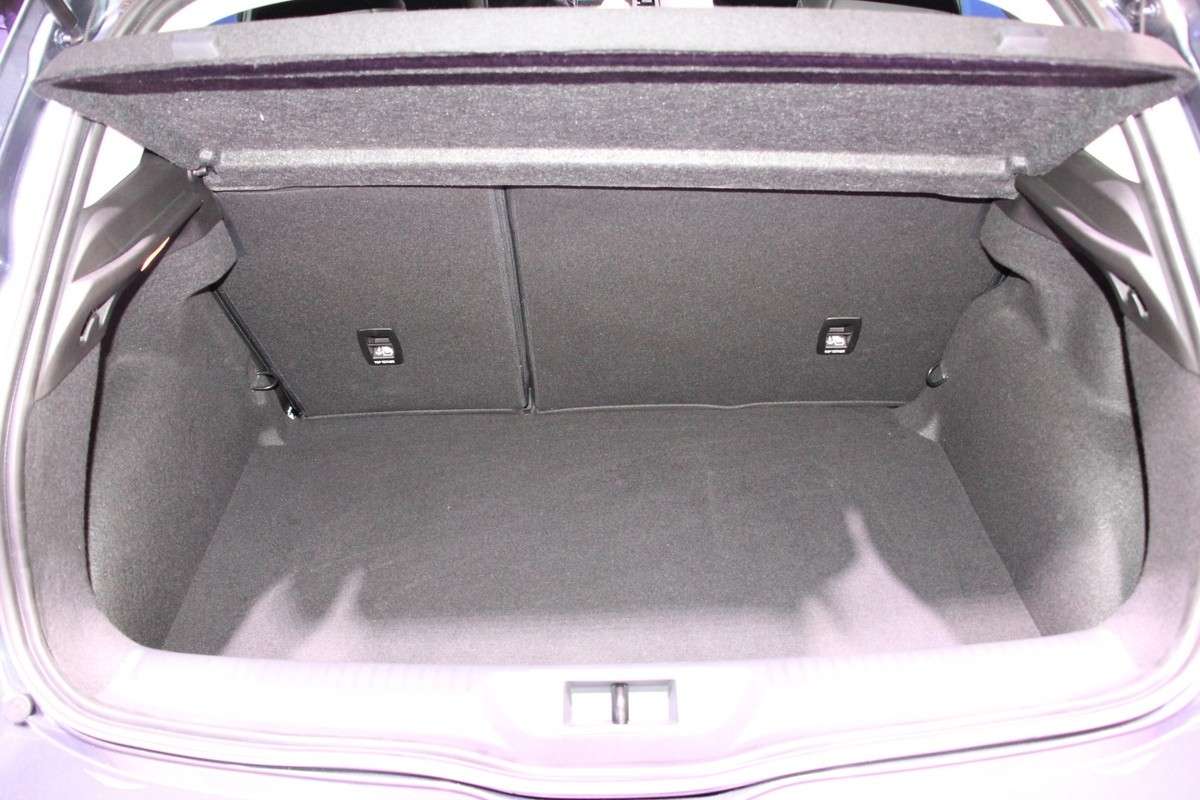 Renault Megane 2016 bagagliaio