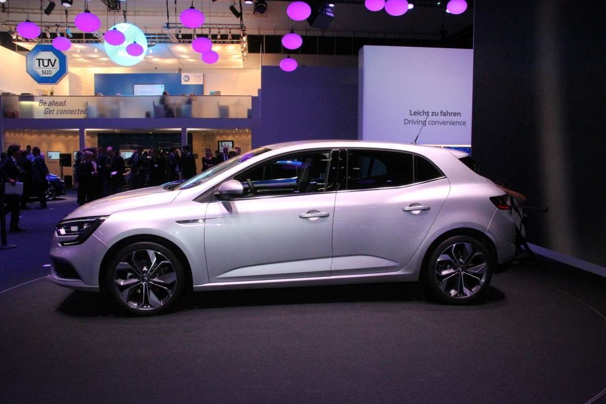 Renault Megane 2016 dal vivo a Francoforte