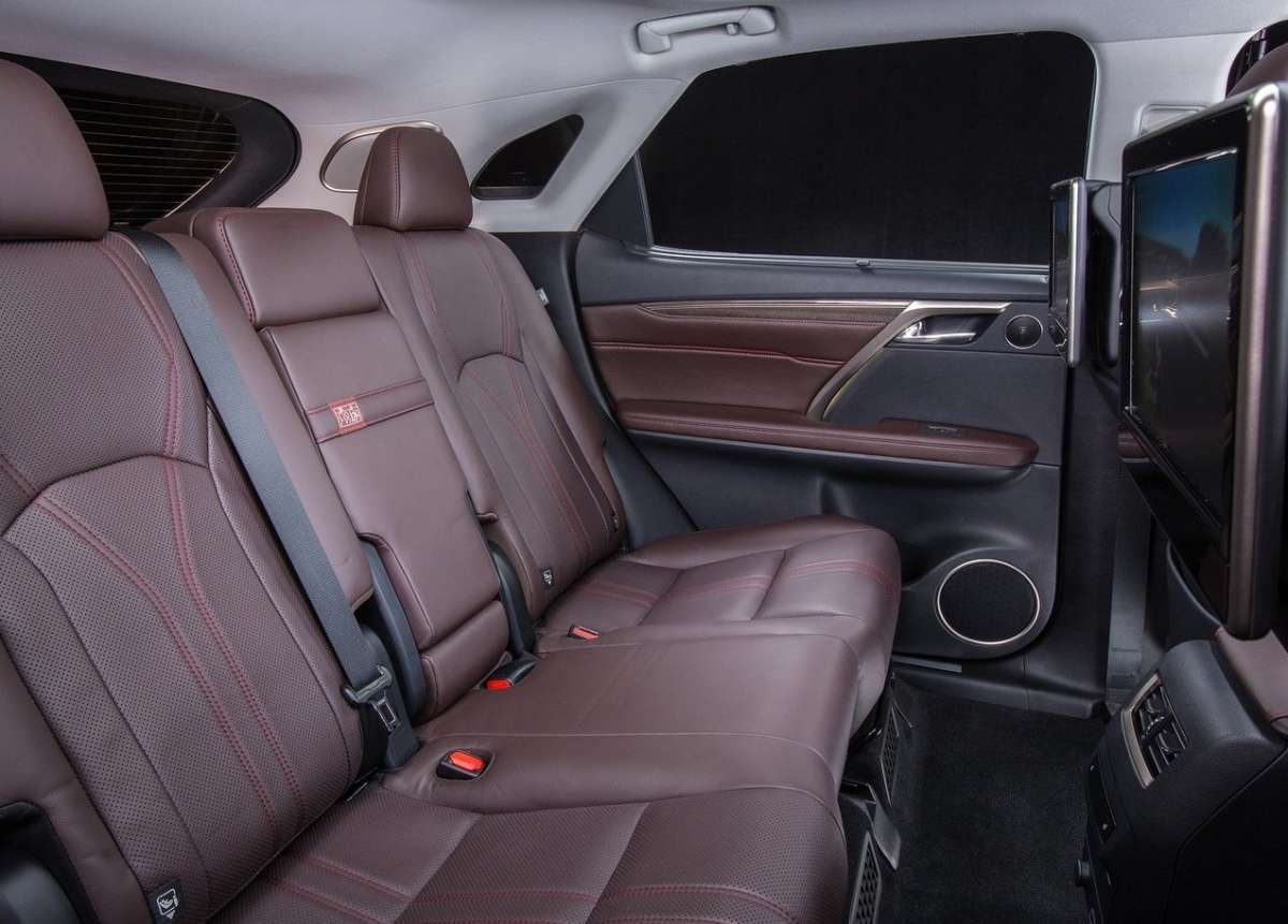 Sedili posteriori di Lexus RX Hybrid 2016