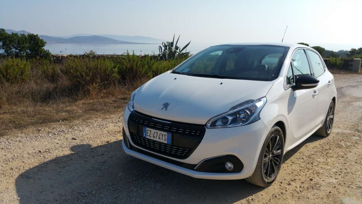 Peugeot 208 2015