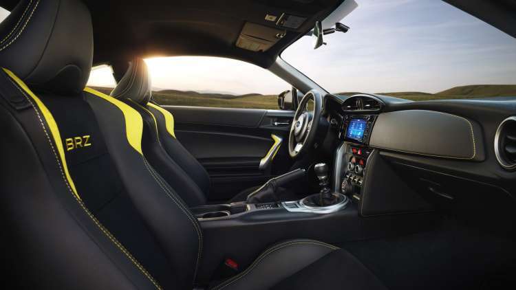 Interni della BRZ 2017