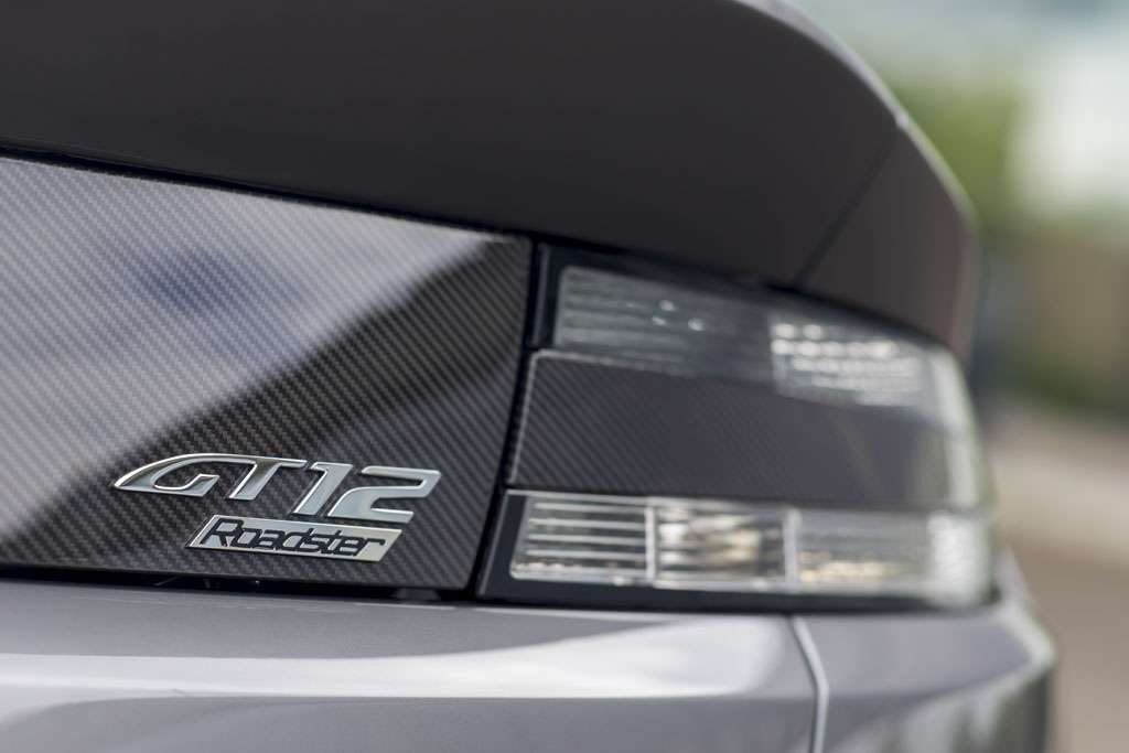 Aston Martin Vantage GT12 Roadster unica