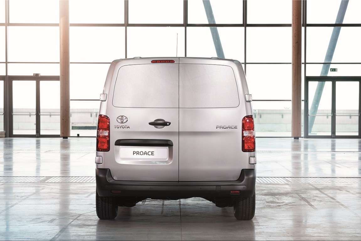 Dimensioni Toyota ProAce Van
