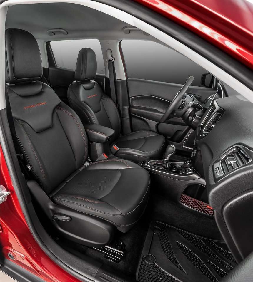Abitacolo di nuova Jeep Compass