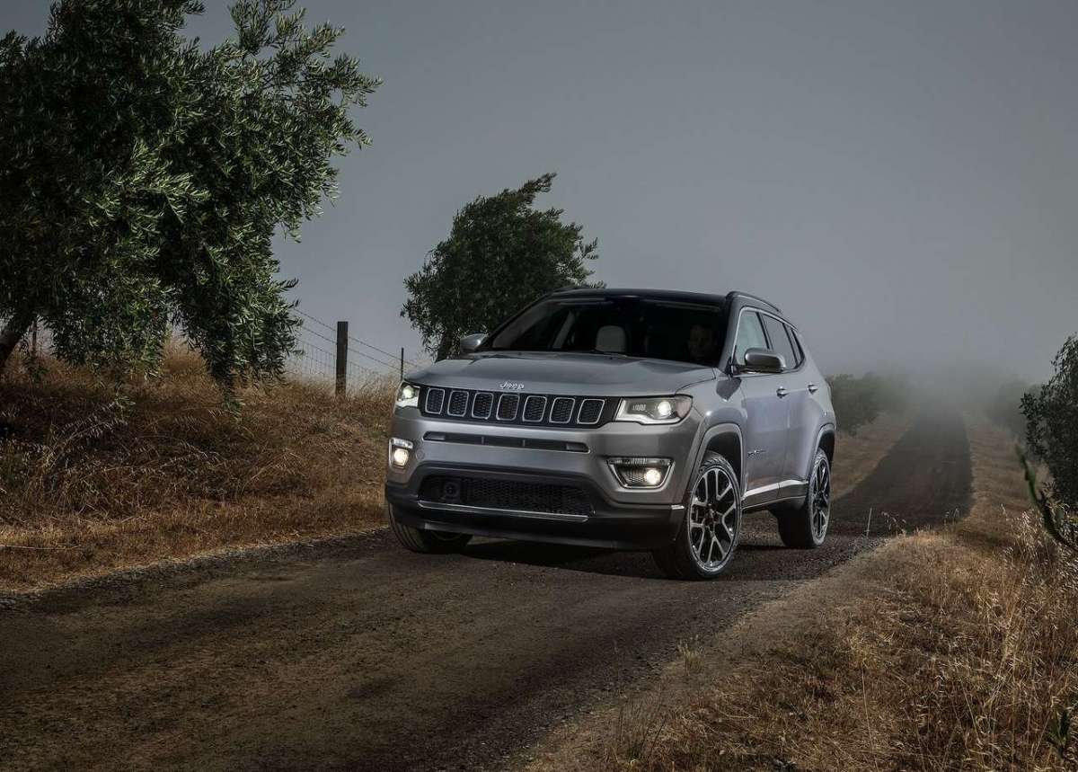 Anteriore del SUV di segmento C