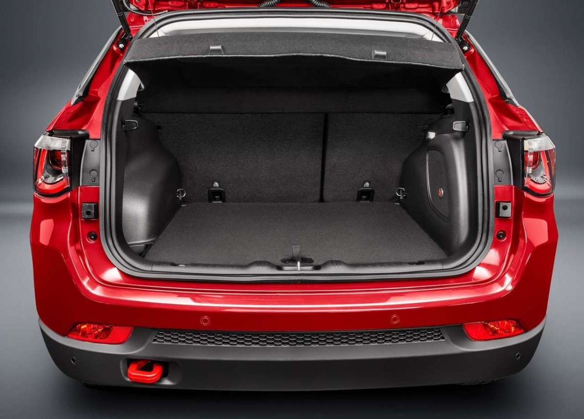 Bagagliaio di Jeep Compass