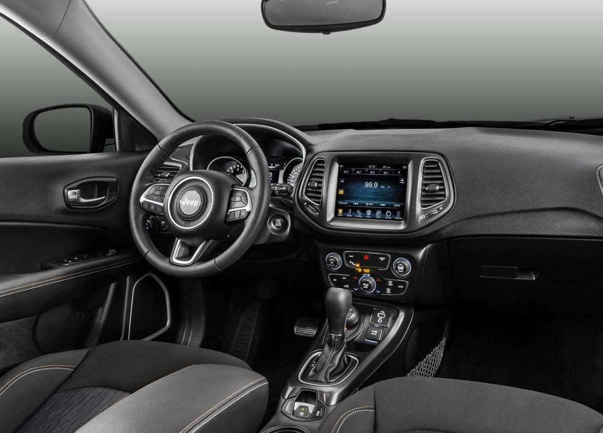 Gli interni di nuova Jeep Compass