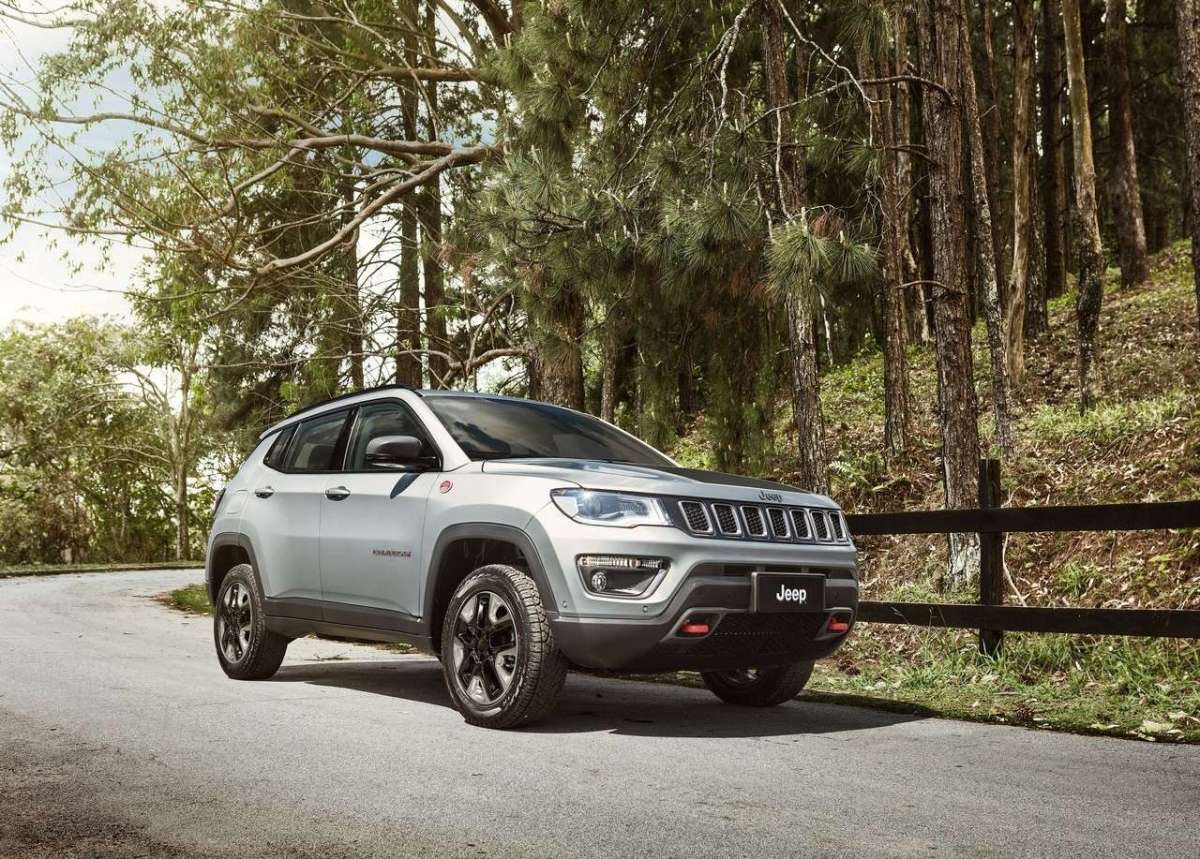 Jeep Compass, Grigio argento