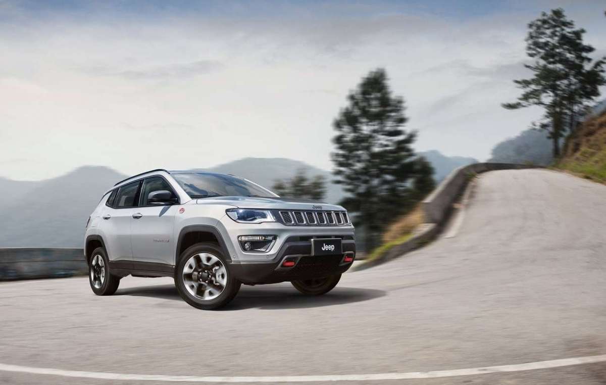 Jeep Compass 2018, su strada