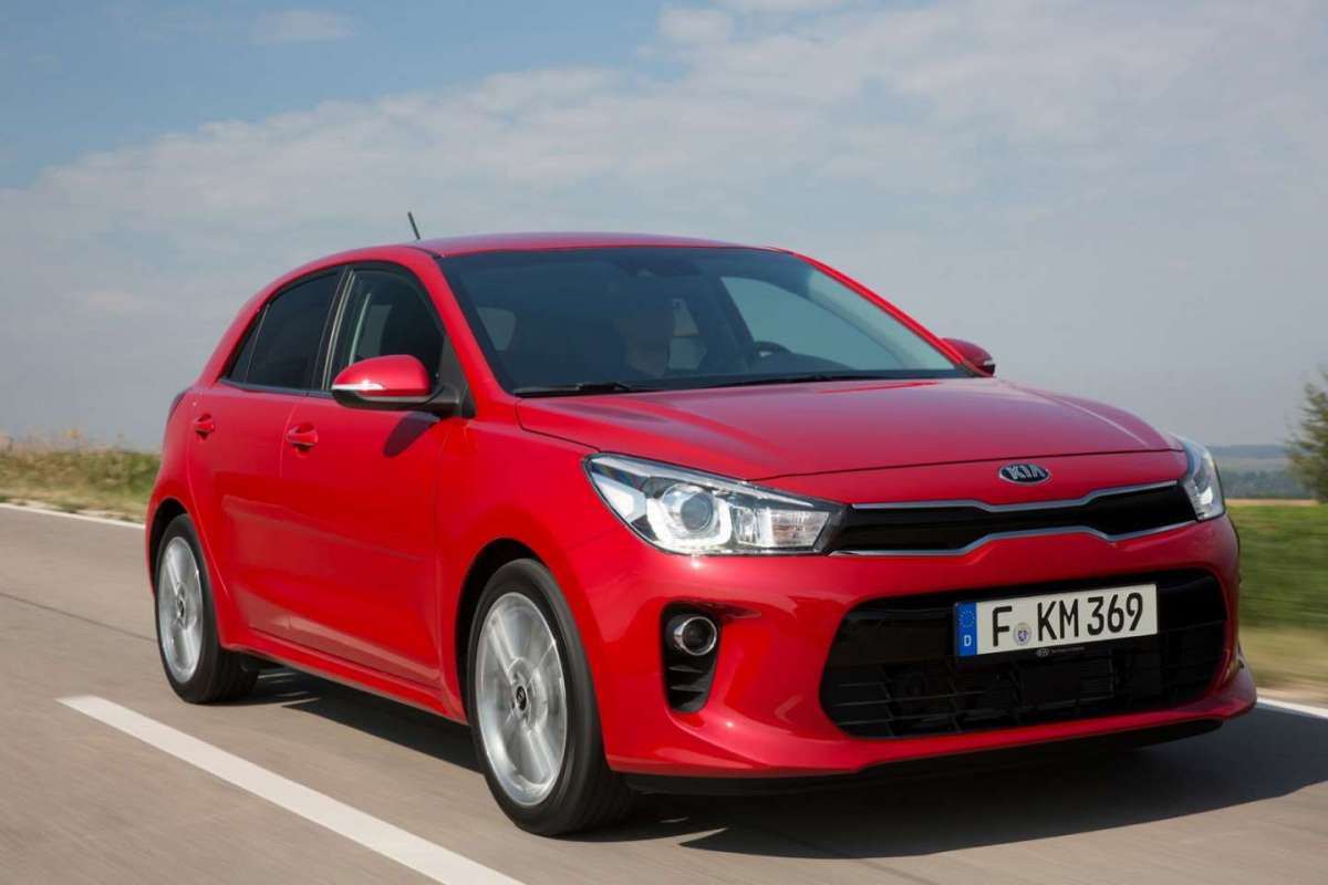 Kia Rio 2017 tre quarti anteriore