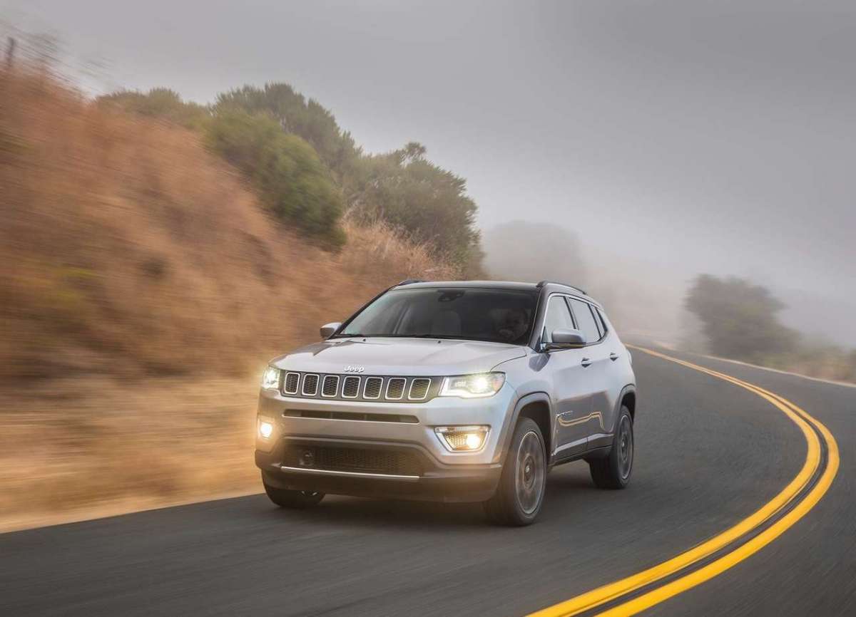 Su strada nuova Jeep Compass