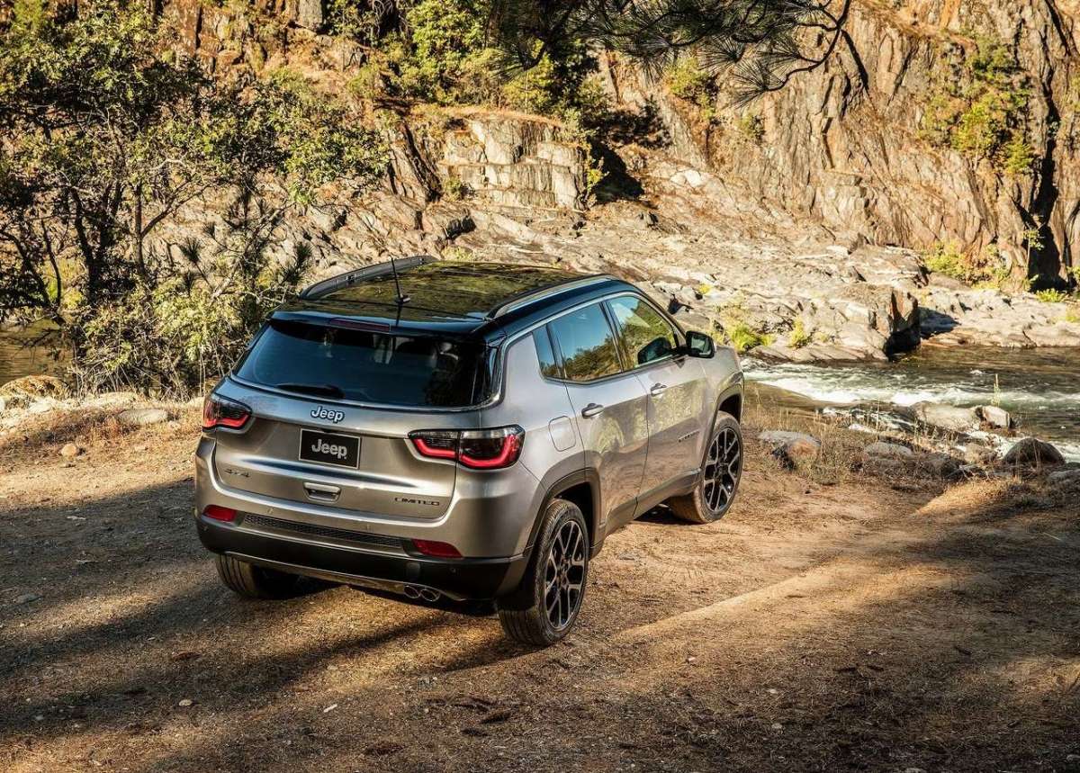 Tetto a contrasto nero Nuova Jeep Compass 2017