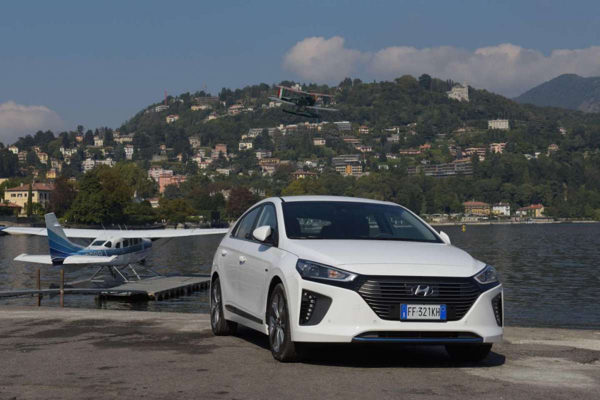 Nuova Hyundai Ioniq 2016