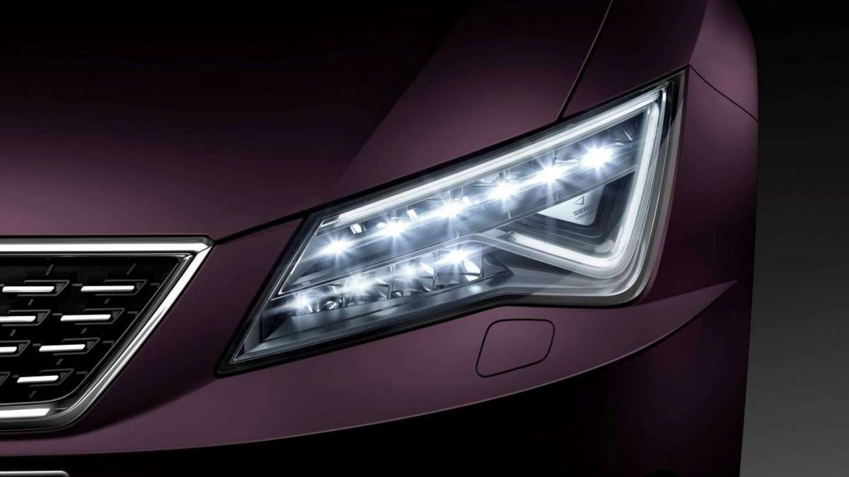 Fari full led di Seat Leon SC Restyling 2017