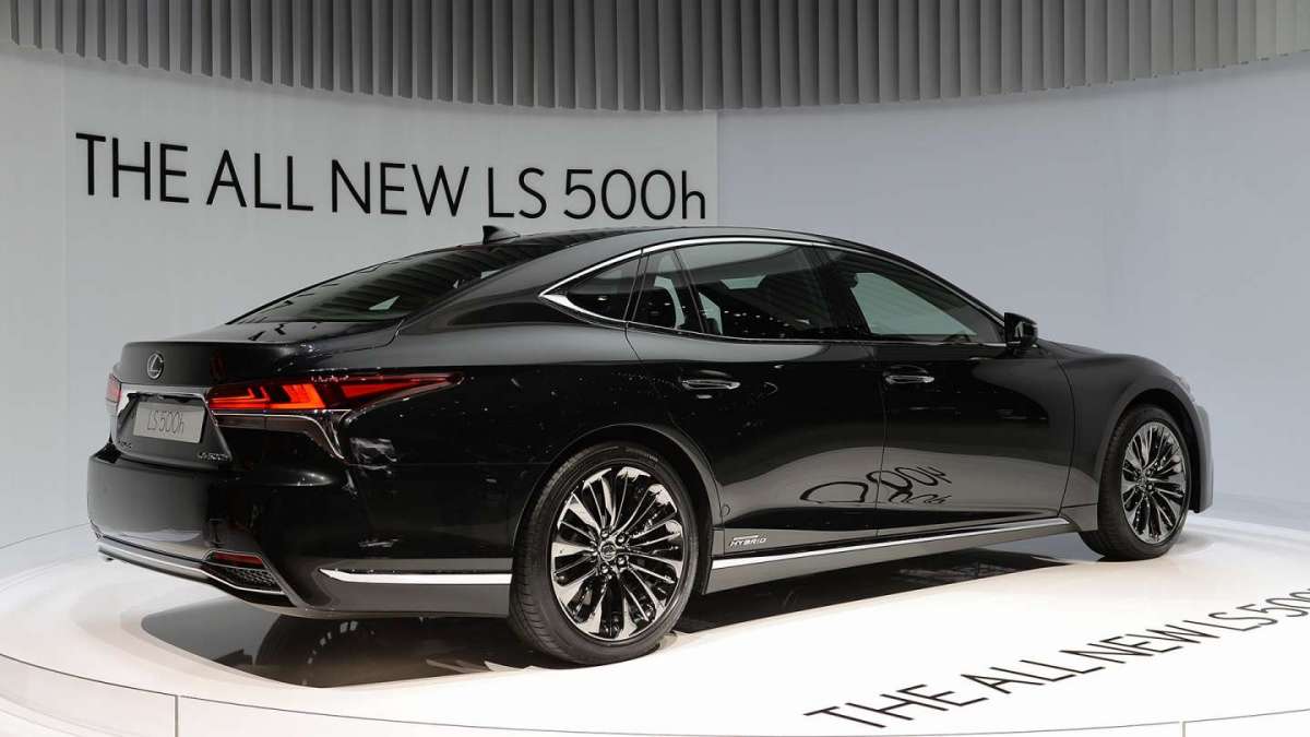 Lexus LS 500h Salone di Ginevra 2017