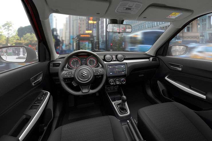 Nuova Suzuki Swift 2017 interni e plancia