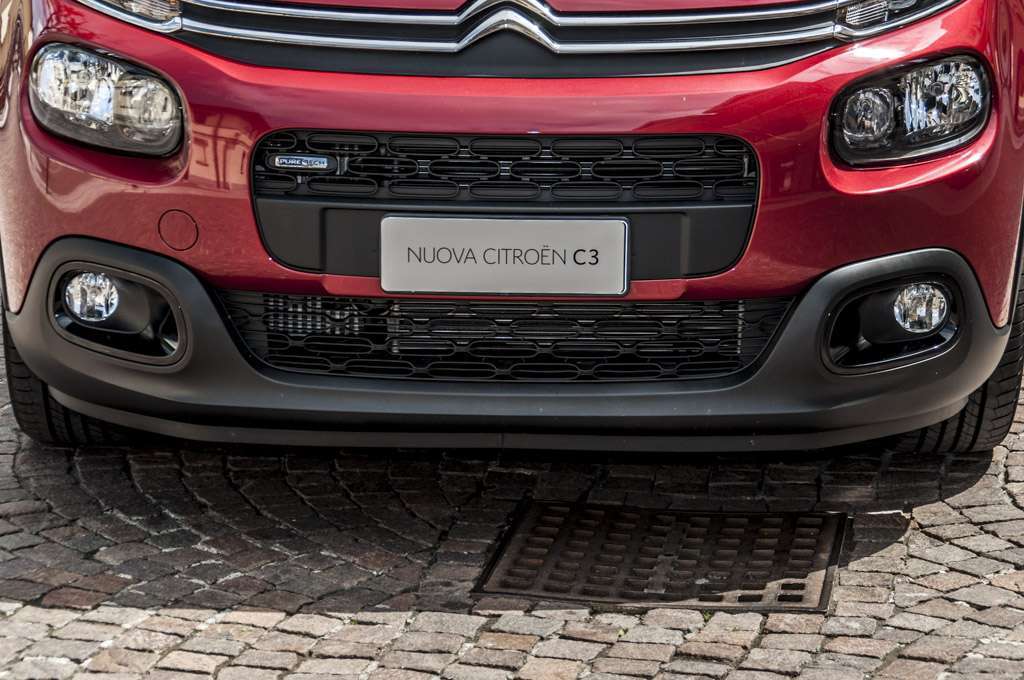 Citroen C3 cambio automatico paraurti anteriore