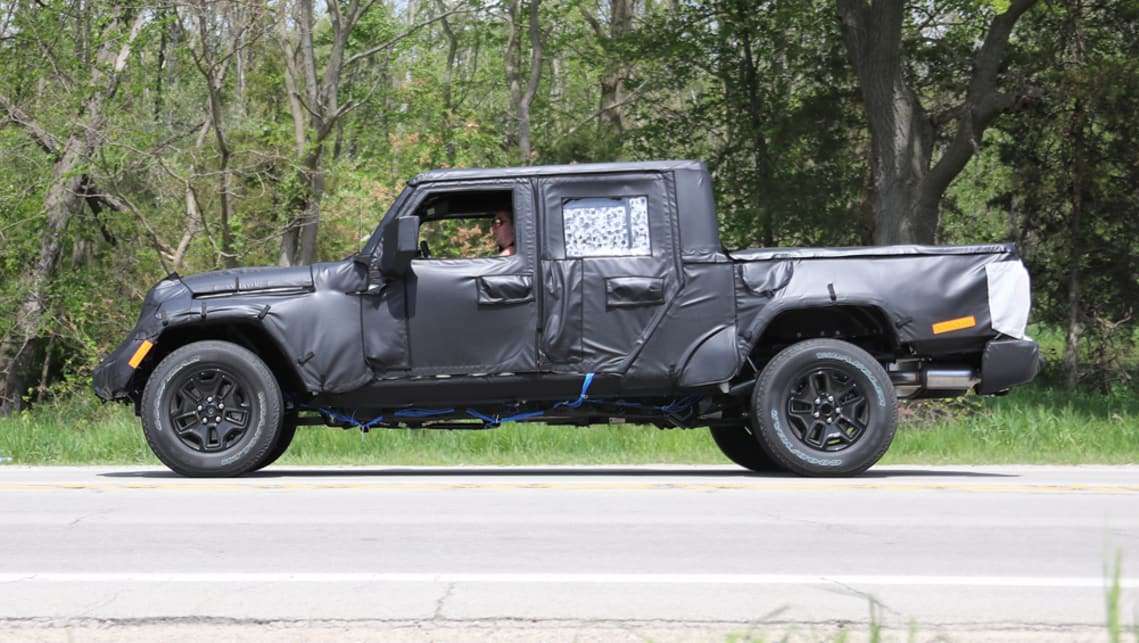 Jeep Wrangler pickup dimensioni