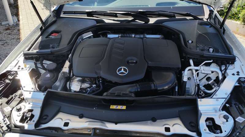 Mercedes Classe E Coupé 2017 motore diesel 220d