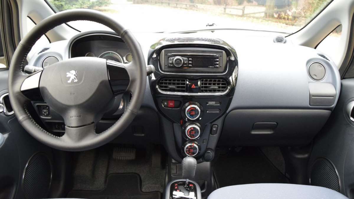 Peugeot iOn interni
