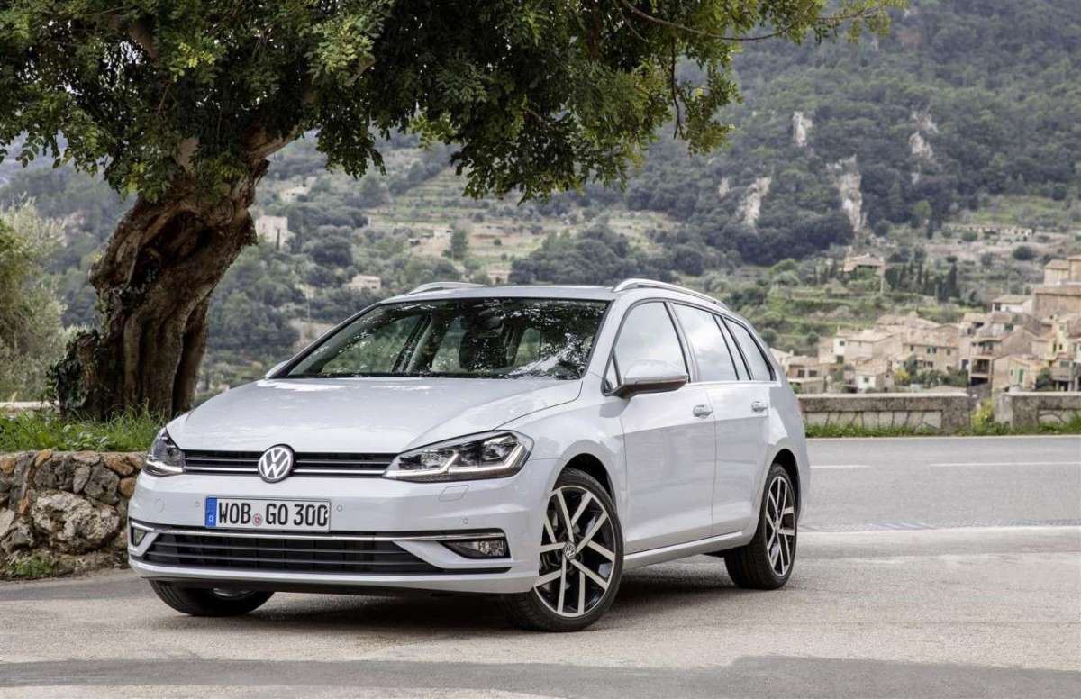 Nuova Volkswagen Golf Variant Restyling 2017
