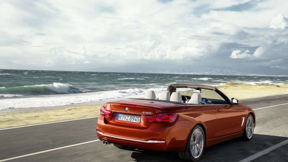 Serie 4 Cabrio 2017 da dietro