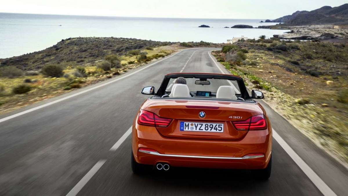 Vista posteriore della Serie 4 Cabrio 2017