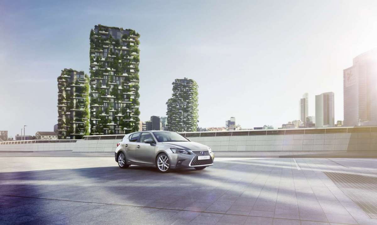 Lexus CT 200h 2018 restyling prezzo