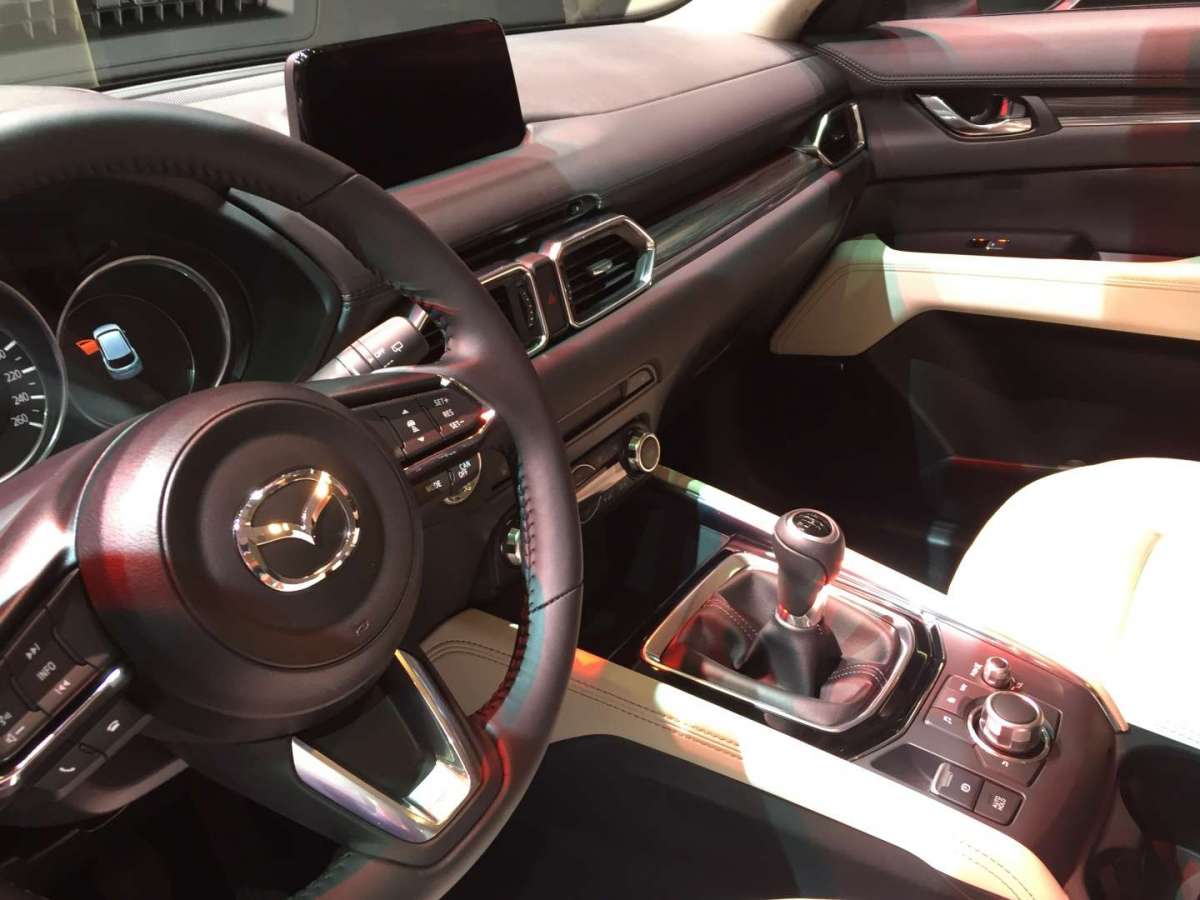 Mazda CX-5 2017 abitacolo