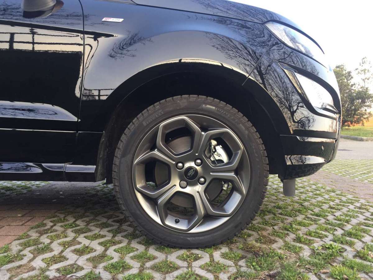 Cerchi in lega da 17’’ bruniti ST-Line