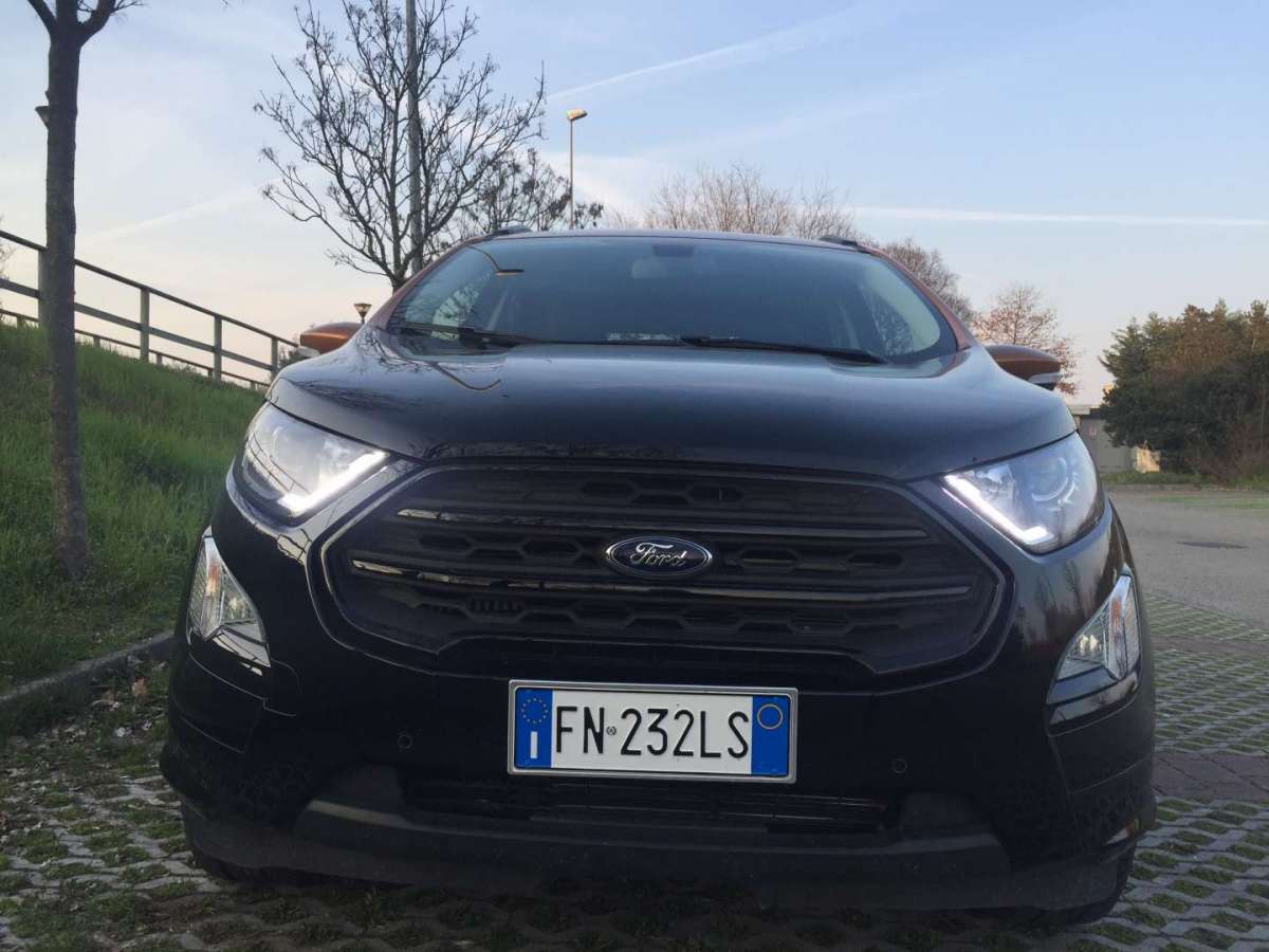 Ford EcoSport ST Line, fari anteriori